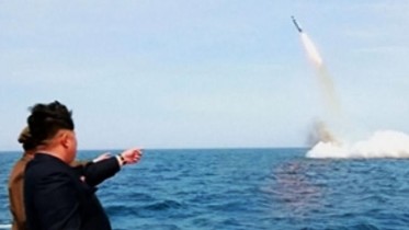 la-north-korea-submarine-missile-test-20150509